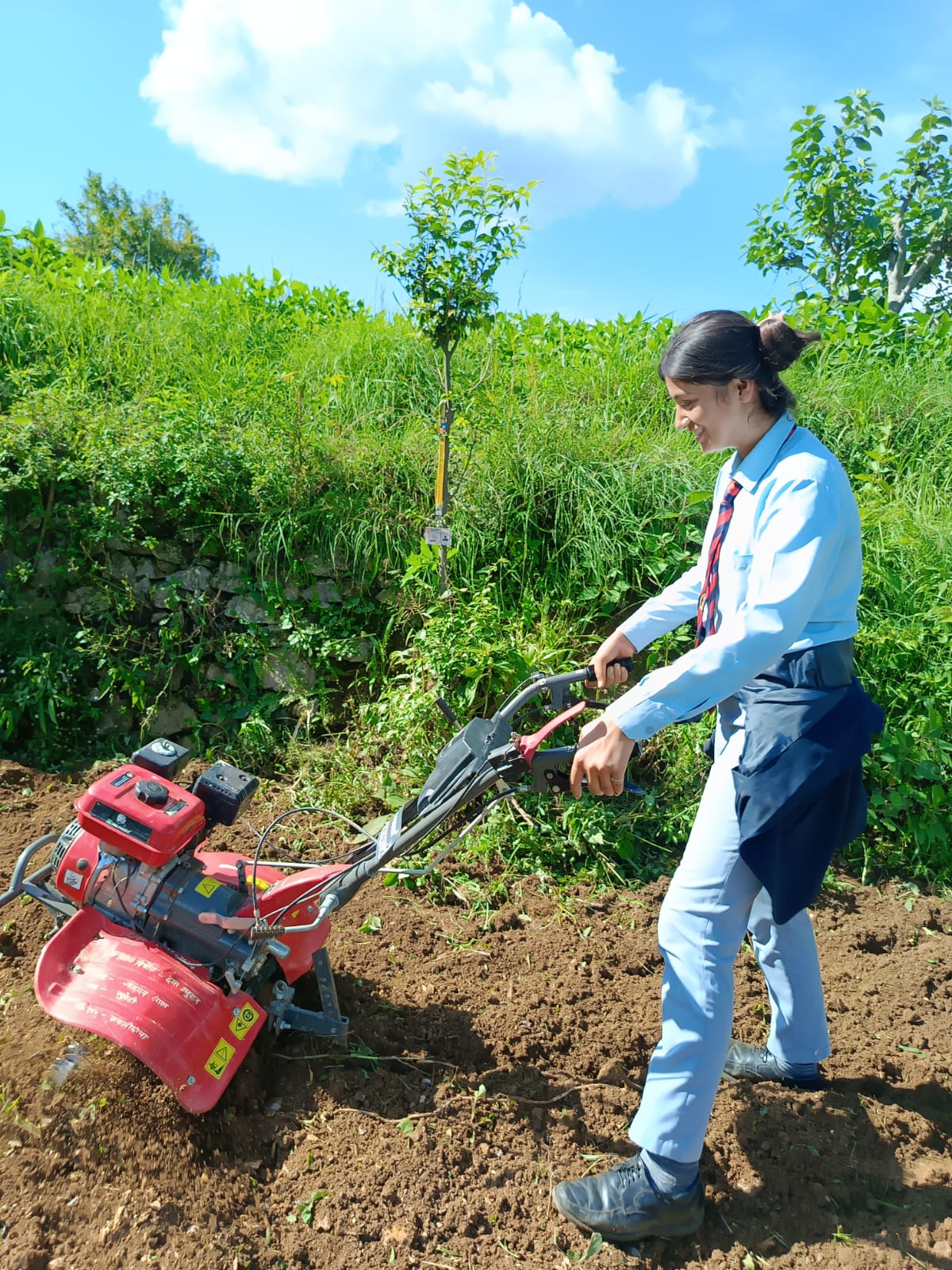 Read more about the article Puddling and Raised Bed Preparation by Agriculture Students